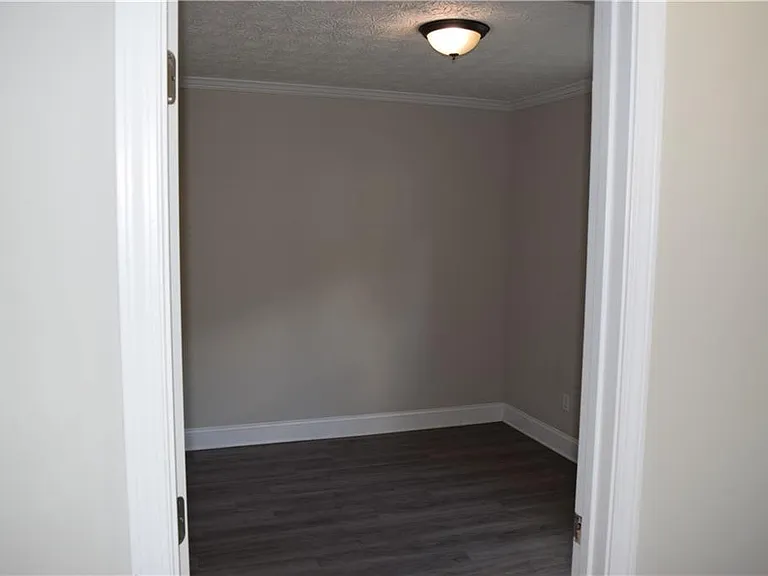 227 Goshen Ln — Photo 14