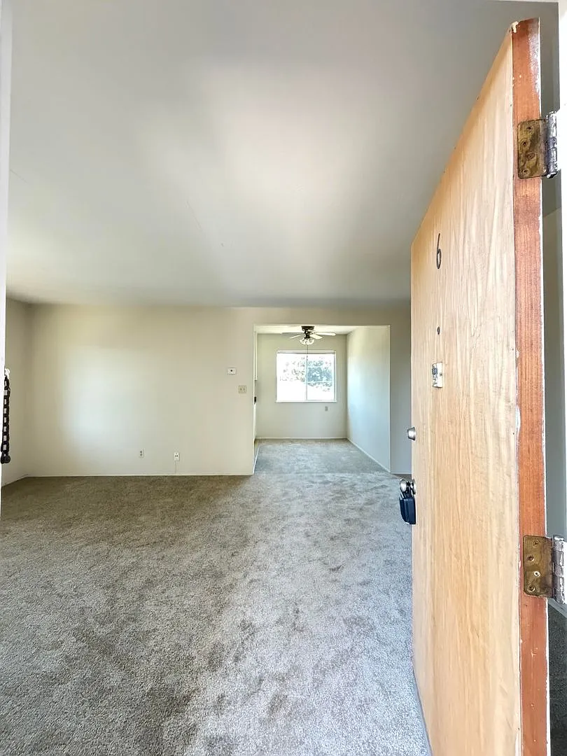 627 Dowling Blvd — Photo 3