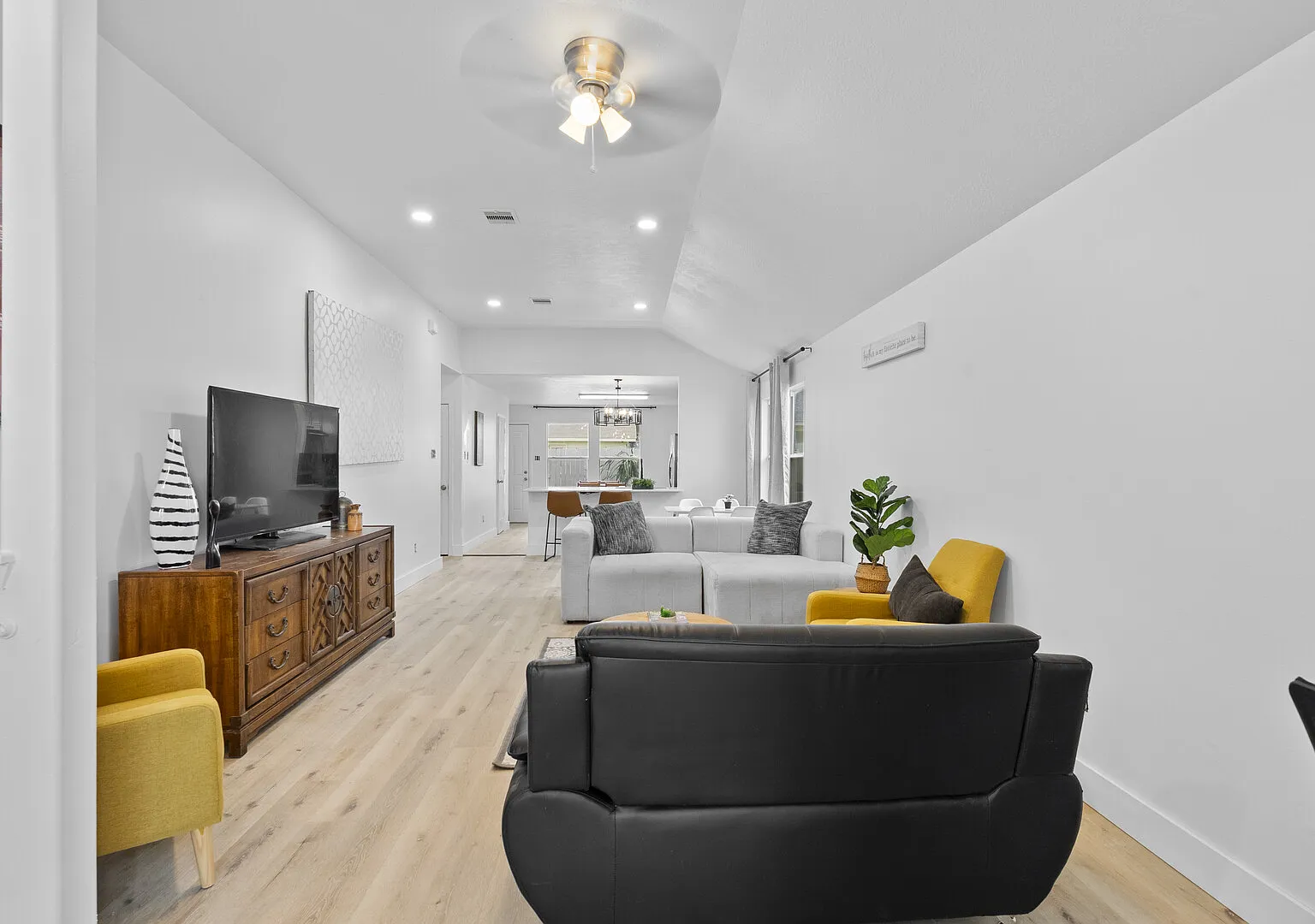 Cozy warm home 4 bds — Photo 2