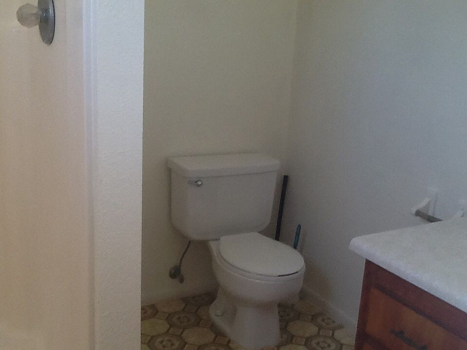 2nd image of 253 N 5th St