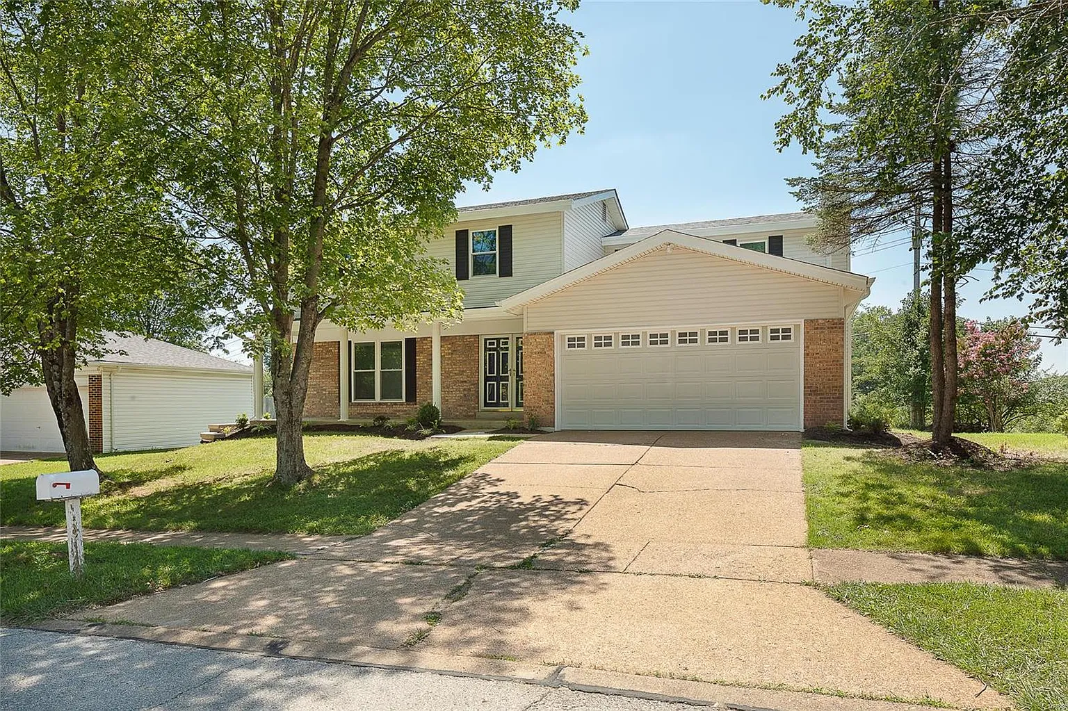 622 Showplace Ct photo 1