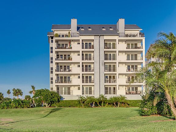 2nd image of 205 Ballyshannon St #302