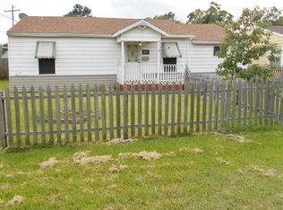 3107 Ash Ave, Groves, TX 77619