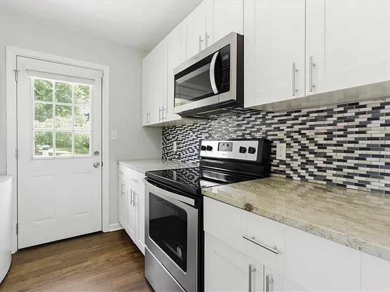 2705 Lincoln Ct NW — Photo 11