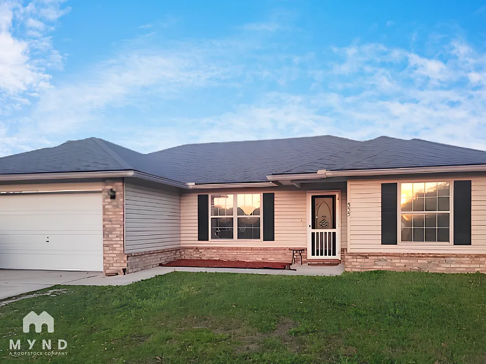 535 Fox Run Cir