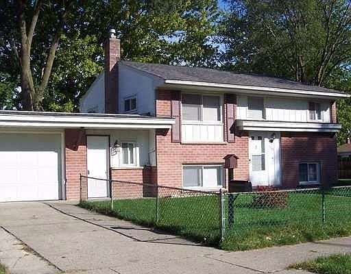 1st image of 1381 Gattegno St
