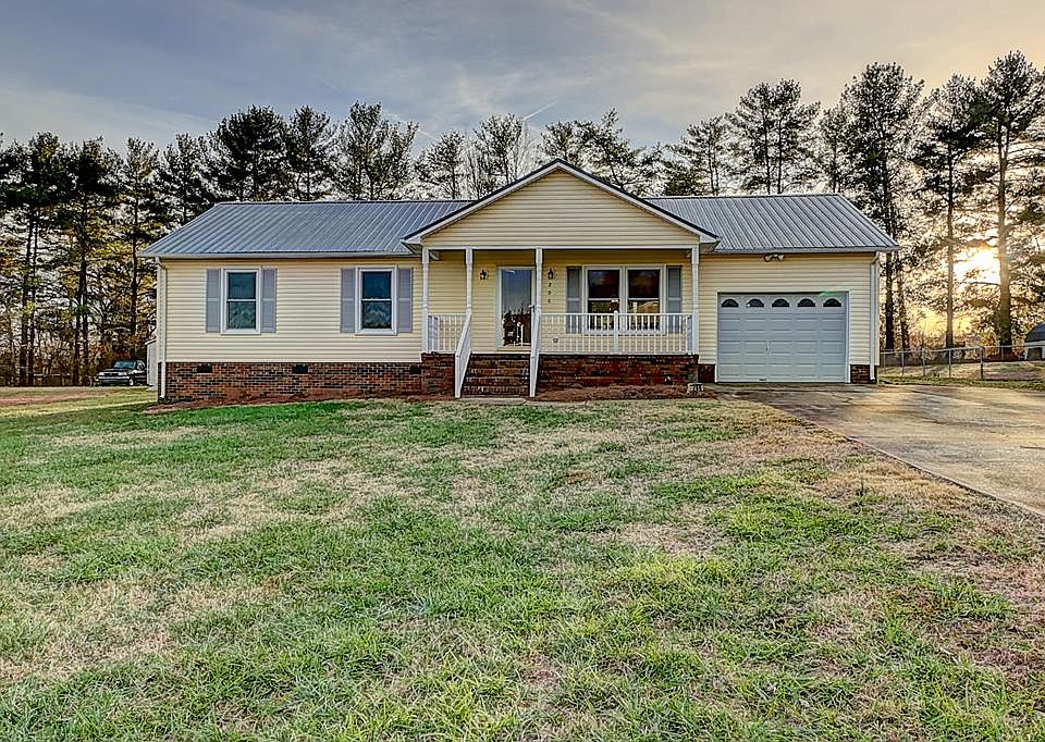 1st image of 206 Cider Dr