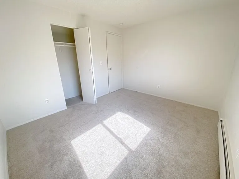 4446 Reka Dr — Photo 8