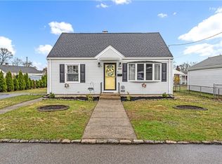 195 Oregon Ave, Pawtucket, RI 02861