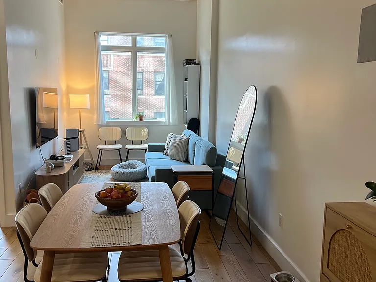 329 Sterling St #4E — Photo 3