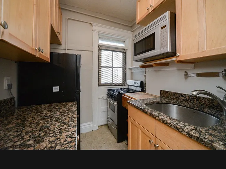 1111 Boylston St #42 — Photo 10