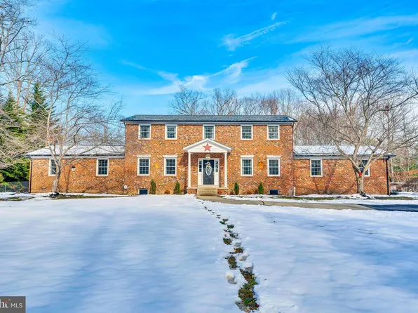 6960 Wood Glen Dr, Hughesville, MD 20637