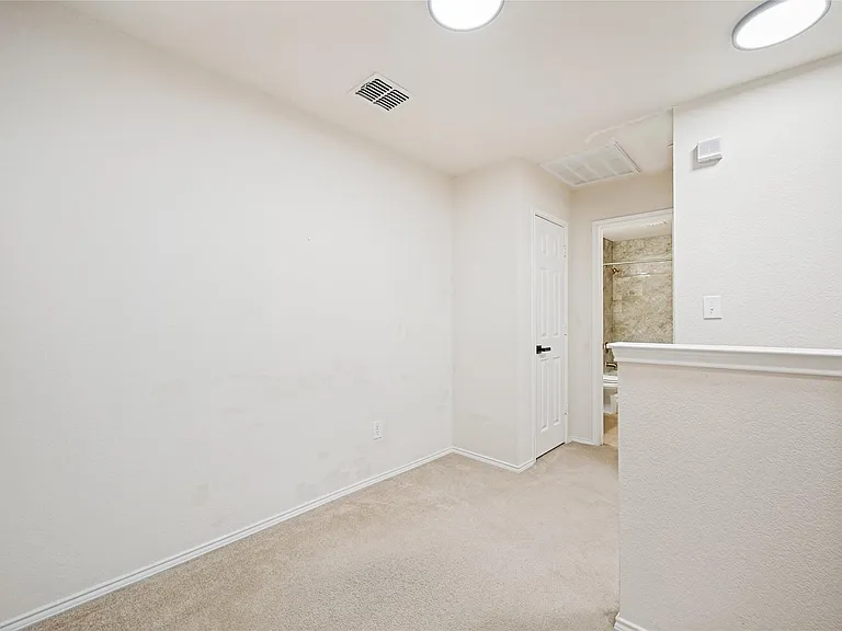 8533 Brunswick Dr — Photo 11