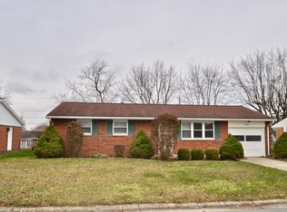 1254 Oaktree Dr, Greenville, OH 45331