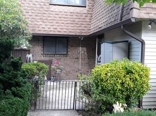 268 Feller Dr, Central Islip, NY 11722