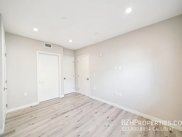 Bedford Twenty - Luxury Condos — Photo 42