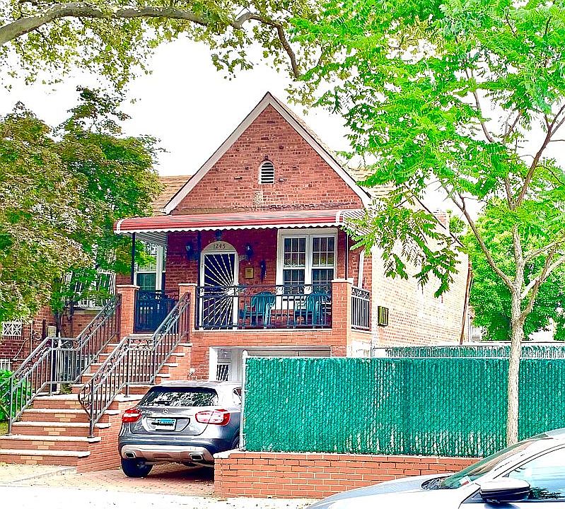 1st image of 1245 E 48th St