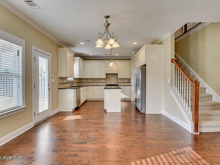 455A Kirkwood Dr — Photo 10