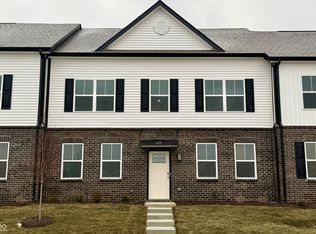 6175 Rhinecliff Dr, Whitestown, IN 46075