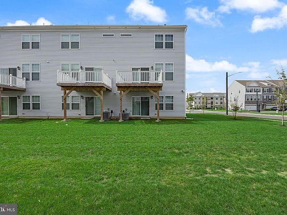 4th image of 73 Sisters Farmstead Rd
