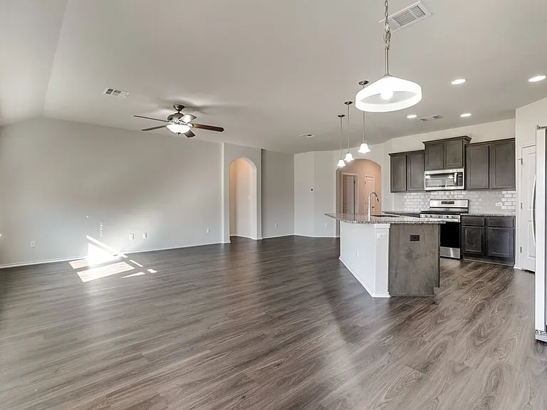3401 Pauling Loop — Photo 7