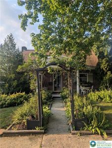 113 Dell St, Emmaus, PA, 18049