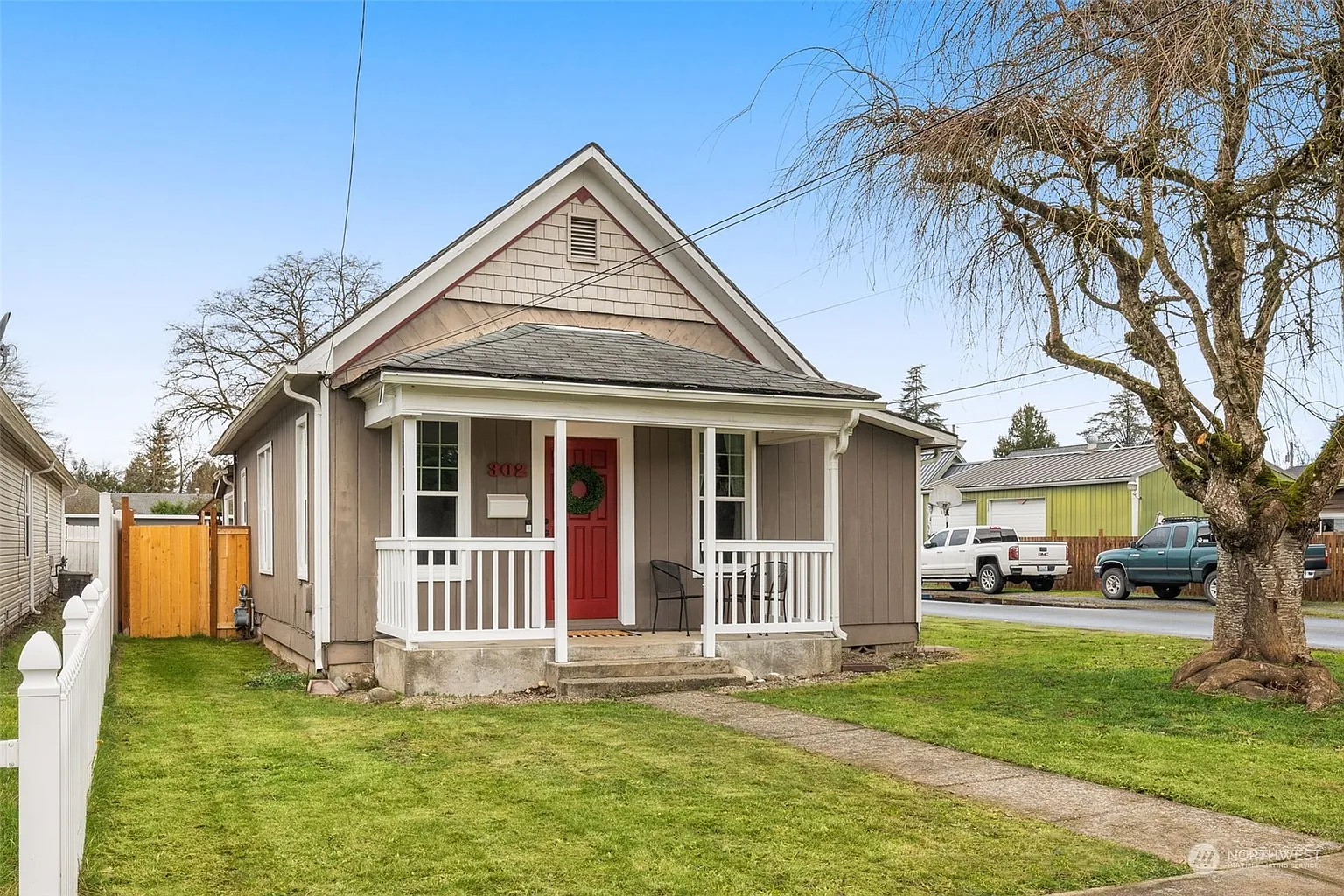 302 S Sams Street photo 1