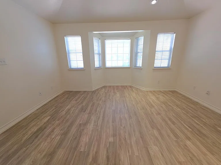 210 Oak Bay St #703 — Photo 18