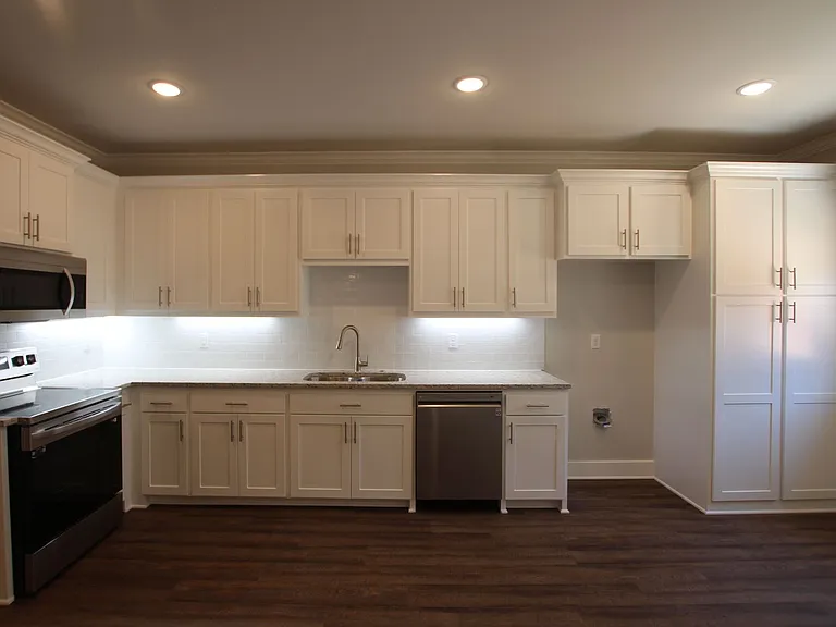 727 Freedom Way — Photo 14
