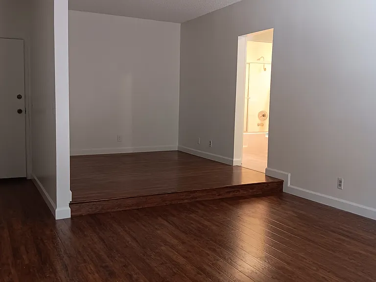 10965 Fruitland Drive — Photo 6