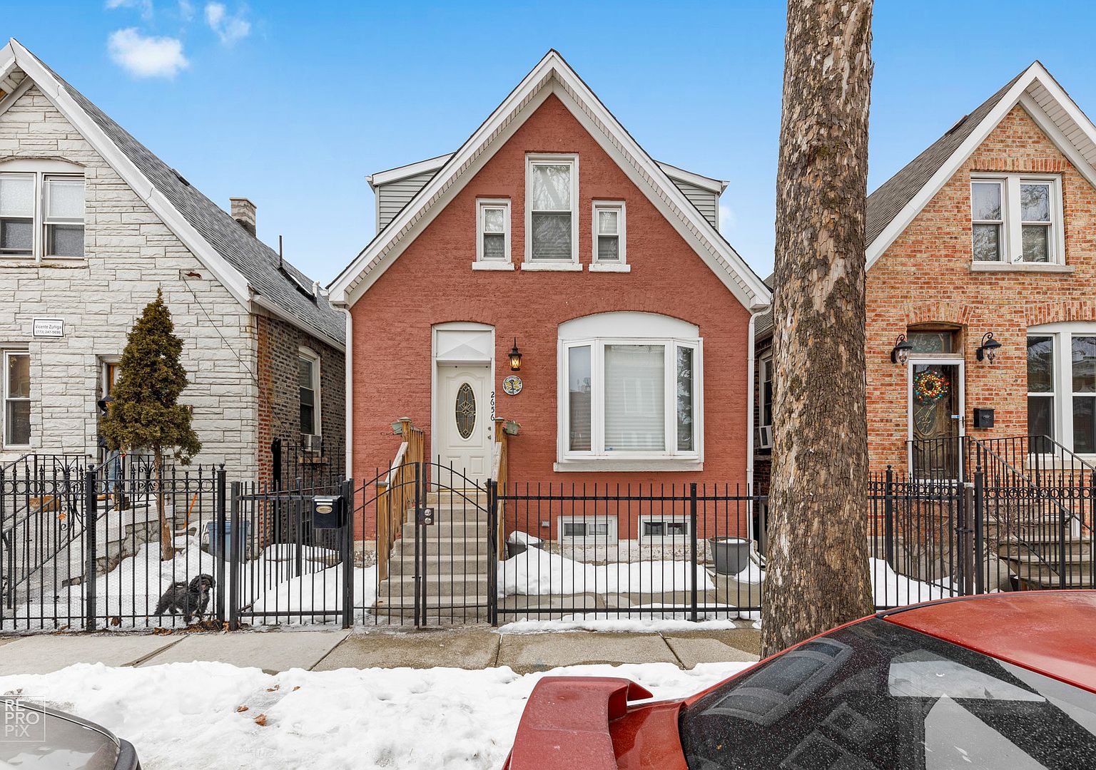 2354 S Oakley Ave, Chicago, IL 60608 | Zillow