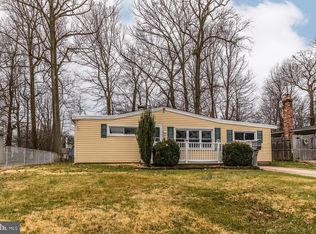 516 Estate Rd, Maple Shade, NJ 08052