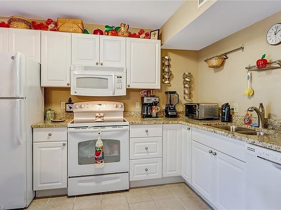 3rd image of 11 Bobolink Ct #11A