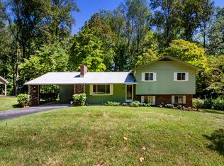 1031 W Outer Dr, Oak Ridge, TN 37830