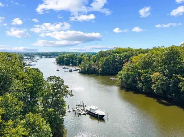 105 Wallace Manor Rd, Edgewater, MD 21037