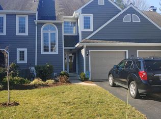 221 E Village Ln, Chadds Ford, PA 19317