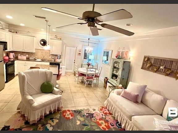 2nd image of 9916 Windmill Rd APT 7