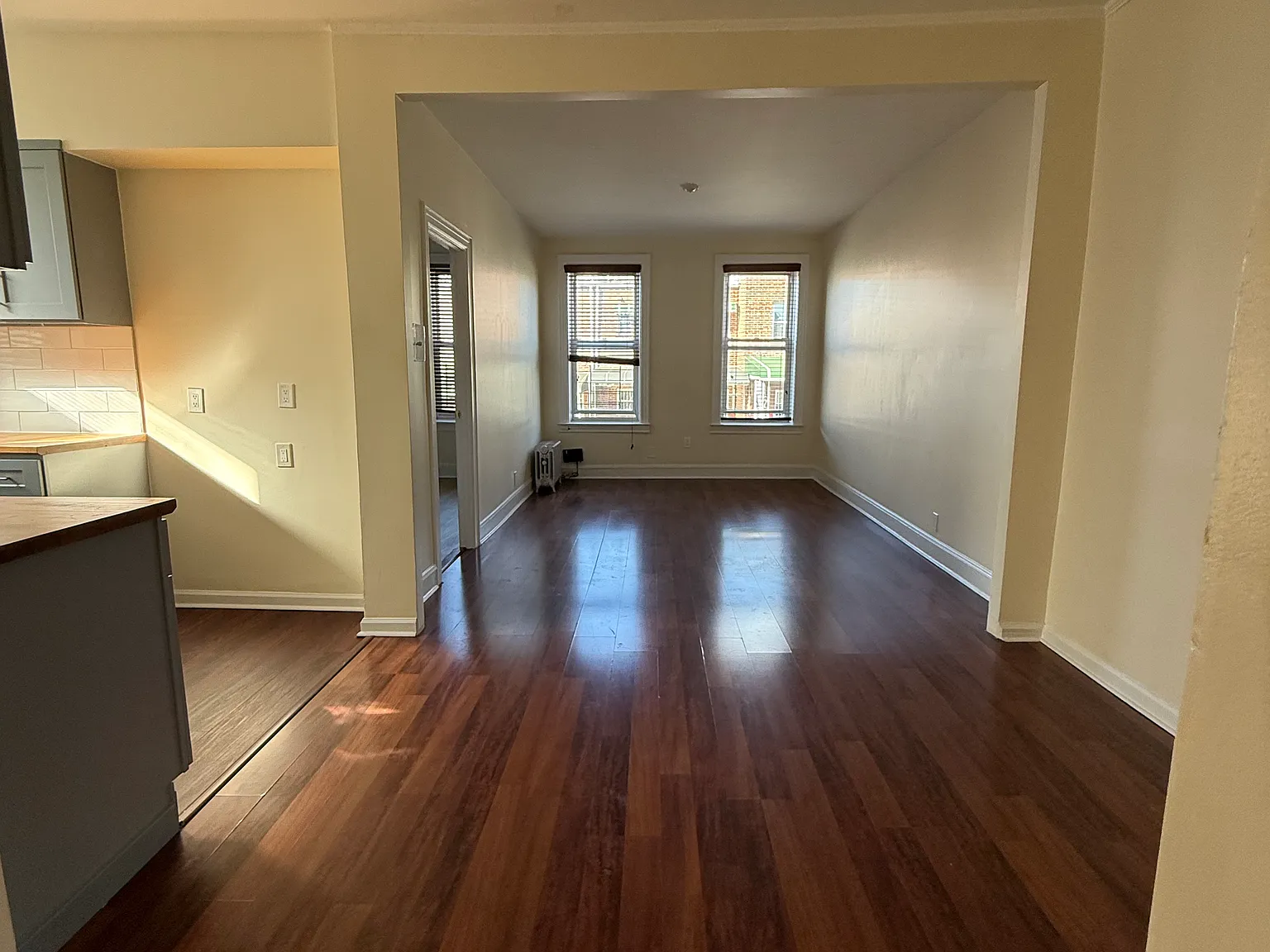 2 bed, 800 sqft, $2,300 — Photo 4
