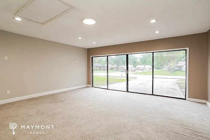 1413 Dolphin St — Photo 8