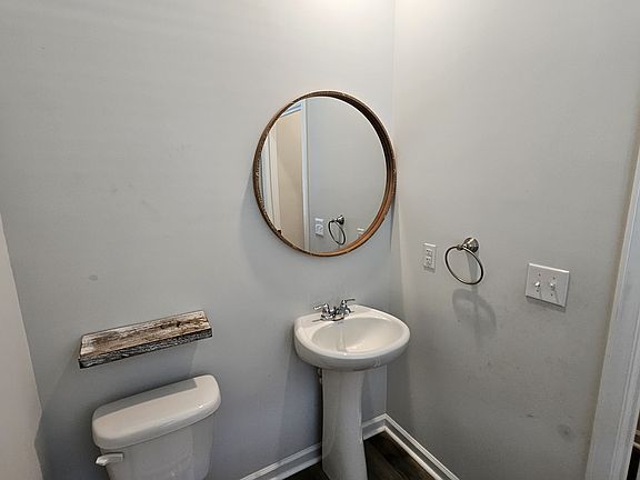 3rd image of 315 Bering Ln