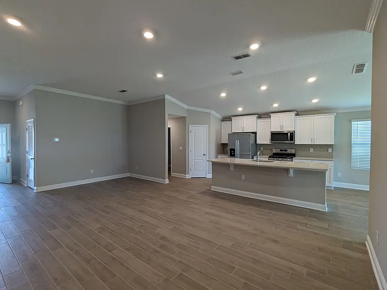 768 Narvarez Ave — Photo 6