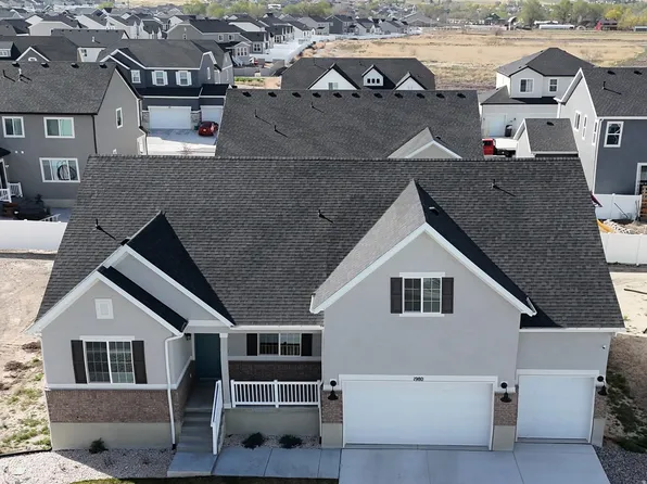 1980 E Burger St #1235, Lake Point, UT 84074