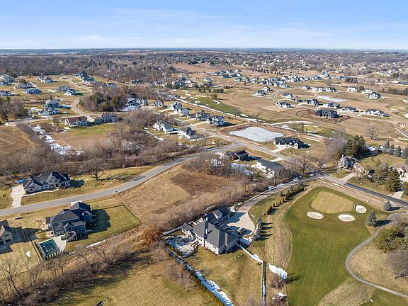 3rd image of L12 & L13 Superior Oak Dr