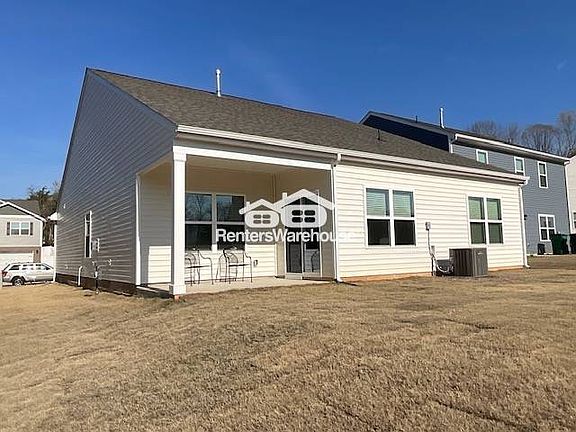 3rd image of 3924 Coleman Dr