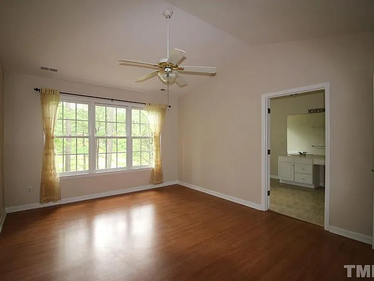 209 Ashley Brook Ct — Photo 8