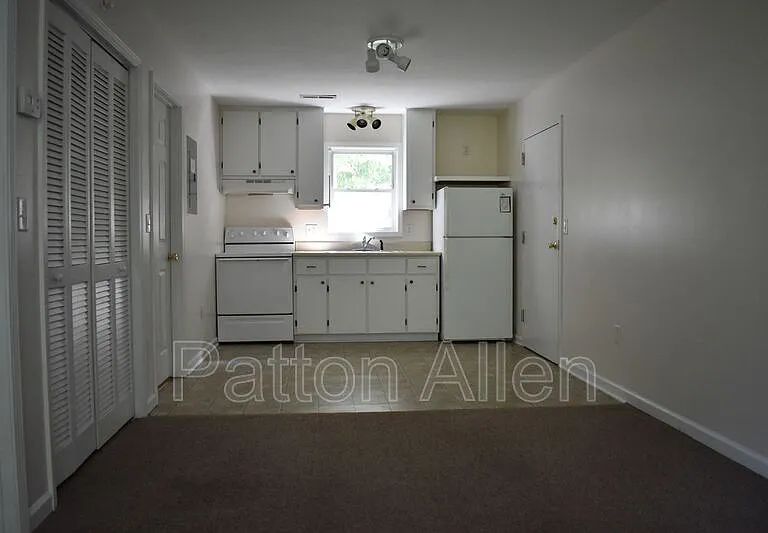 109 Citadel Dr #212 — Photo 10