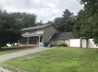 11-11R Radcliffe Rd, Billerica, MA 01821