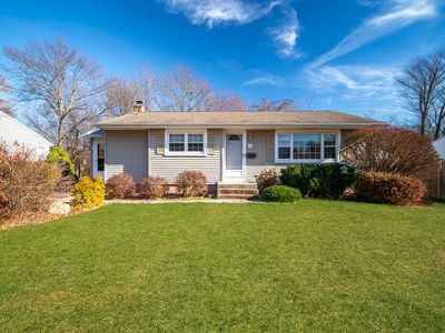 46 Avery Road, Newington, CT, 06111