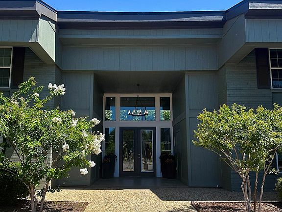 Leasing Office