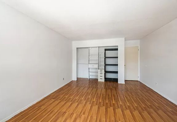 2nd image of 2861 W 27th St #1
